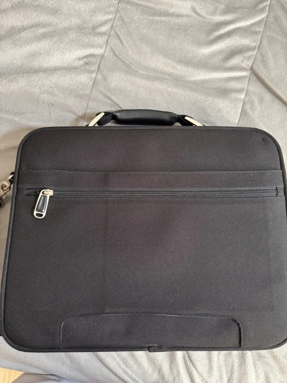 Samsonite men’s black 15” travel Laptop Shoulder Bag with Adjustable Strap